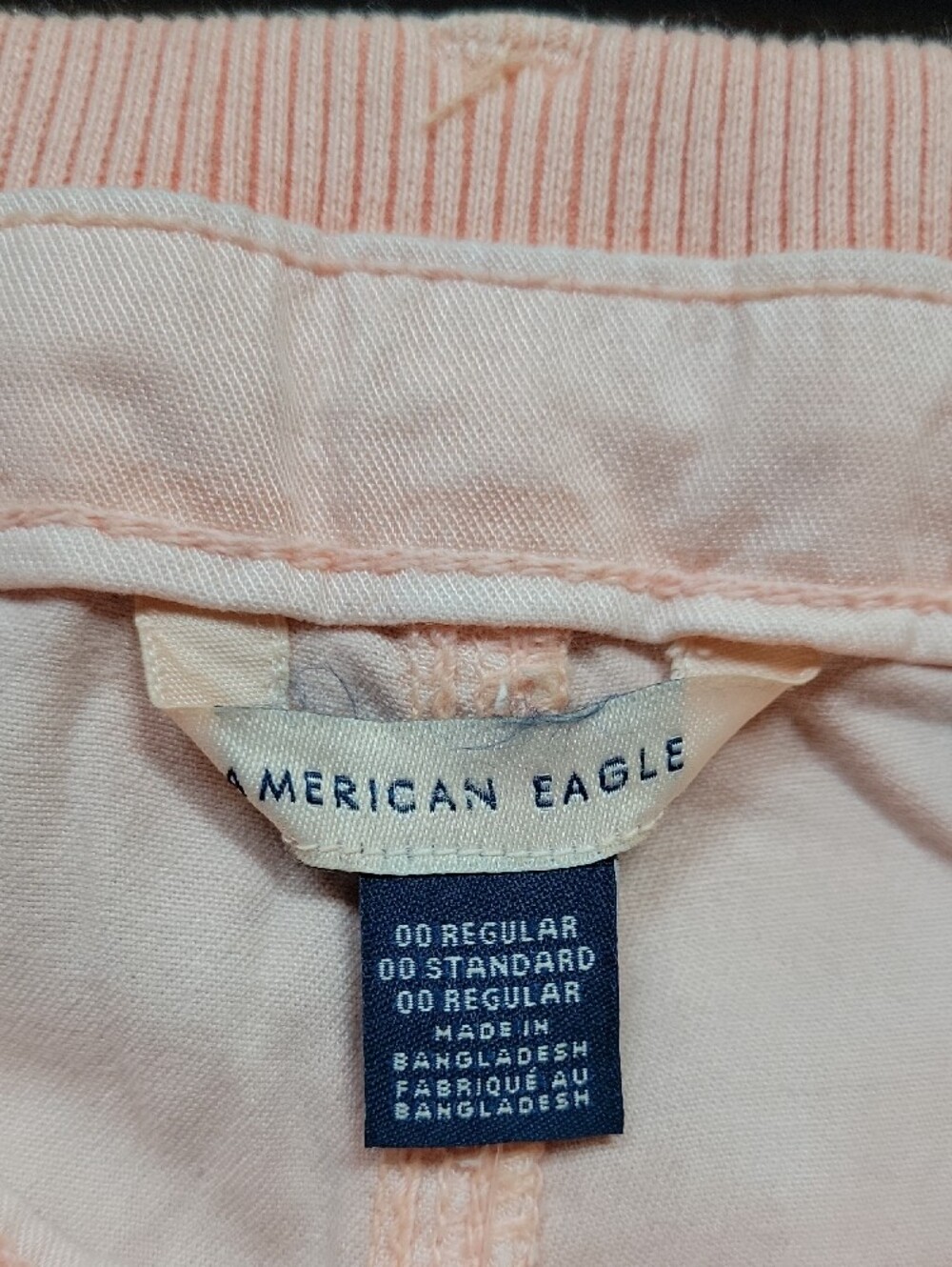 American Eagle Super High Rise Baggy Wide Leg Cargo Lyocell Stretch Size 24 - Picture 2 of 12